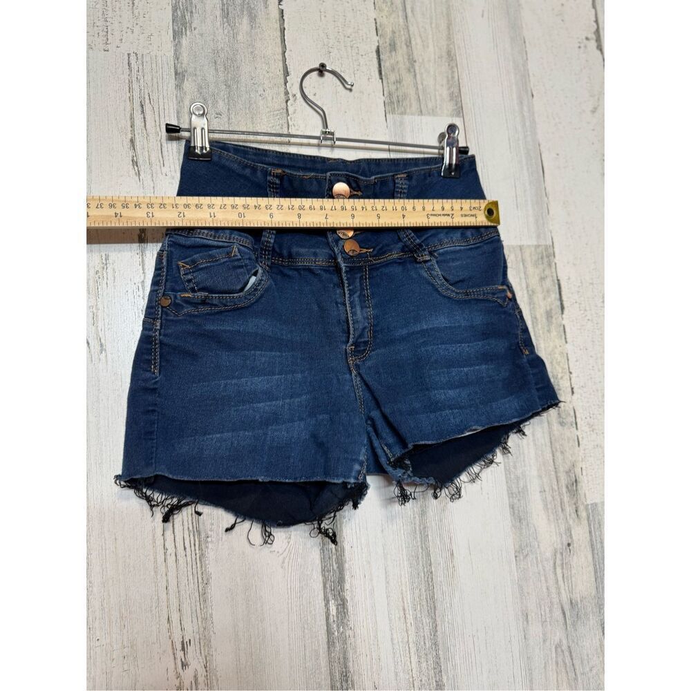 Blue Jean shorts - Picture 8 of 9